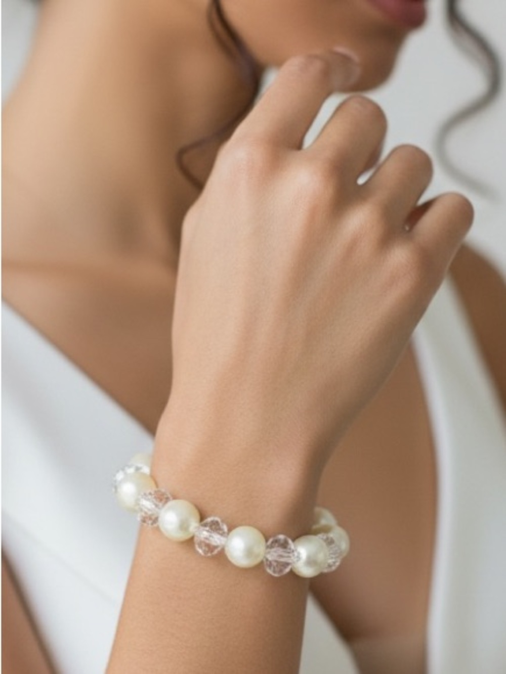 HAND CRAFTED FAUX PEARL & CLEAR CRYSTAL STRETCH BRACELET Cream Pearls Bridal
